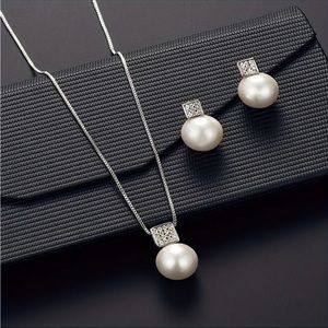 NEW Faux Pearls Pendant Necklace & Stud Earrings Set